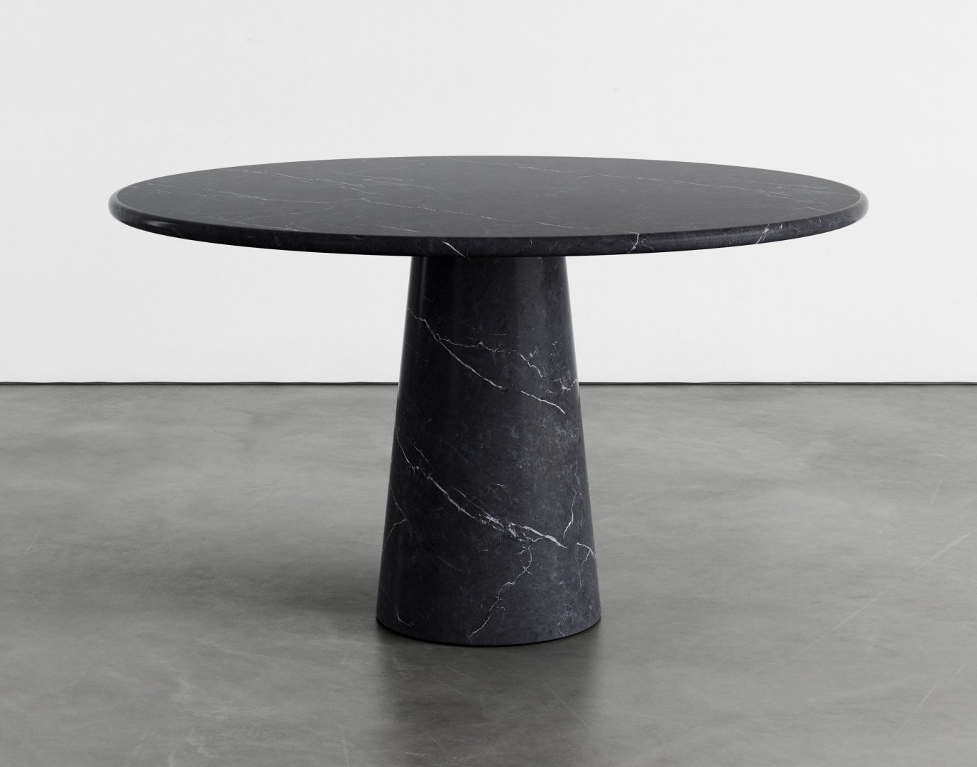 Agglomerati_Giulia_Dining_Black_Marquina1.jpg